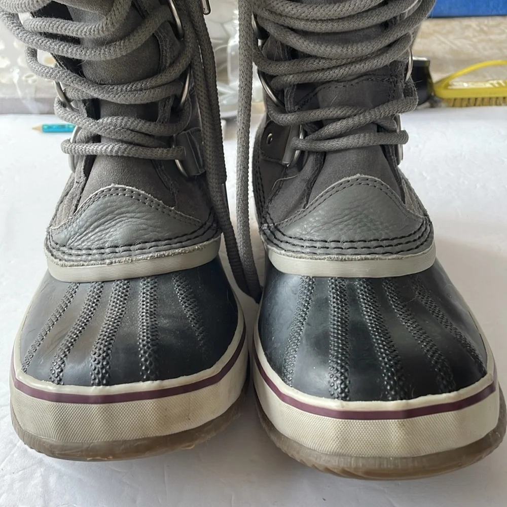 Sorel Joan of arc boots size 7.5